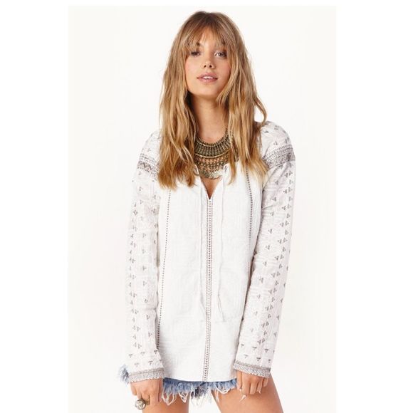 The Jetset Diaries Stevie Embroidered Tunic Blouse TJD Revolve - Picture 3 of 9